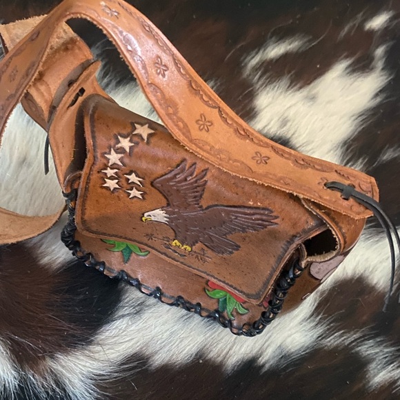 Leather tooled Bag w an American Eagle Stars Roses & feathers and shells - Picture 2 of 15